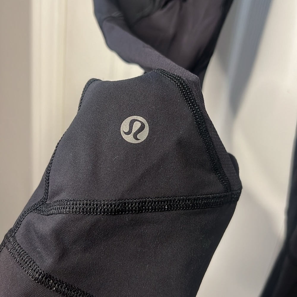 Lululemon Speed Up Crop *Mesh 21"
Black - Picture 7 of 11